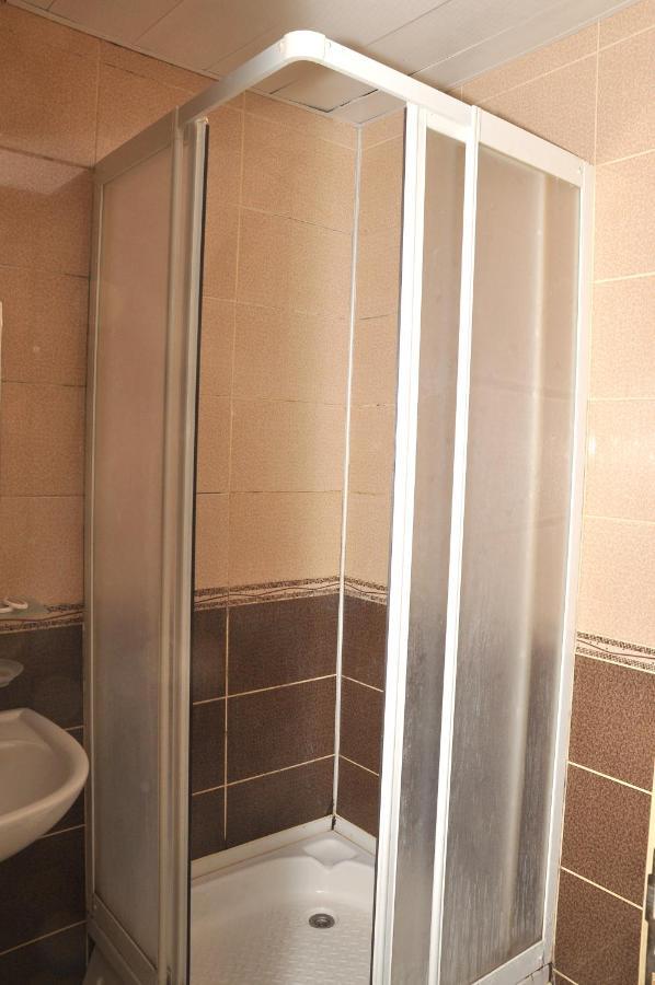 Cemre Otel Antalya Bagian luar foto